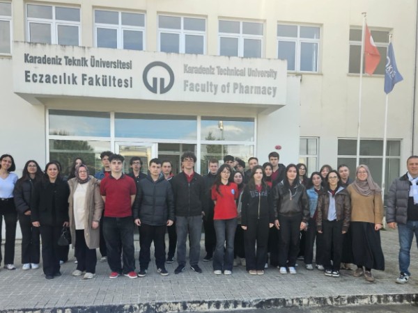 Akçaabat Anadolu Lisesi Öğrencileri Fakültemizi Ziyaret Etti