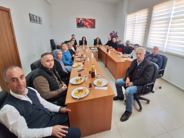 Fakültemizde İdari Personelimizle Sosyal Etkinlik Yemeği Düzenlendi