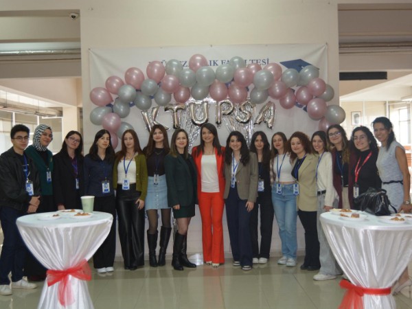 'Eczacı Gözüyle Dermokozmetik ve Takviye Edici Gıdalar' Etkinliği Gerçekleştirildi