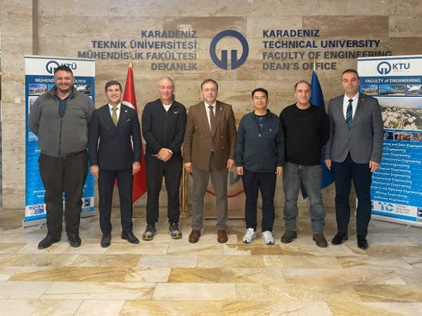 Chinese Academy of Sciences Researcher Visits Our Faculty