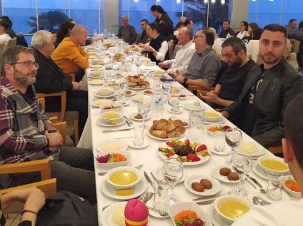 Merkezi Araştırma Laboratuvarı Çalışanlarımız ve Aileleri İftar Yemeğinde Bir Araya Geldi