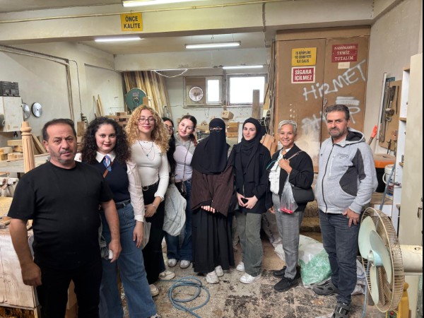 Öğrencilerimiz Mobilya Üretimini Yerinde Deneyimlediler