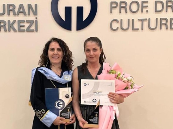 Bölümümüz öğrencisi Yüksek İç Mimar Gönül Zengin'e Yüksek Lisans Tez Ödülü