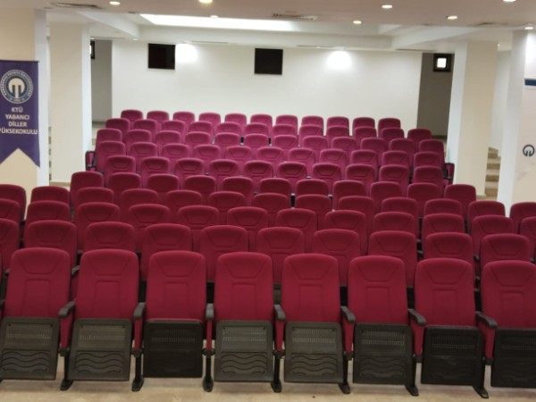 Üniversitemiz Yabancı Diller Yüksekokulu Konferans Salonu Koltukları Alınması ve Montajı Tamamlandı