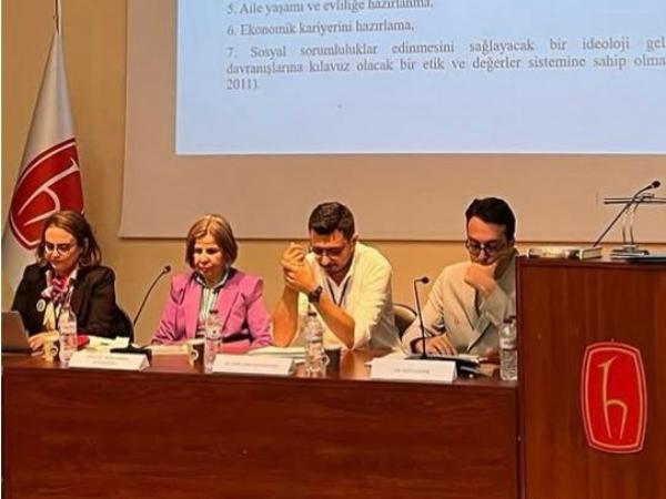 Türk Dili ve Edebiyatı Araştırmalarında Yeni Yaklaşımlar: Gençlik