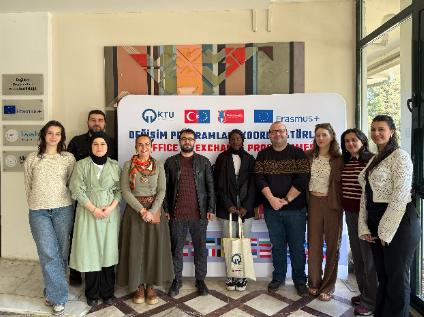 Erasmus+ Programı Kapsamında Fransa'dan Gelen Öğrencimiz Bourana FALL, KTÜ UZEM'de Stajına Başladı