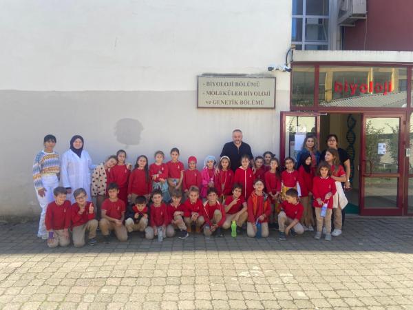 Ayfer Karakullukçu ilköğretim okulundan bölümümüze ziyaret.