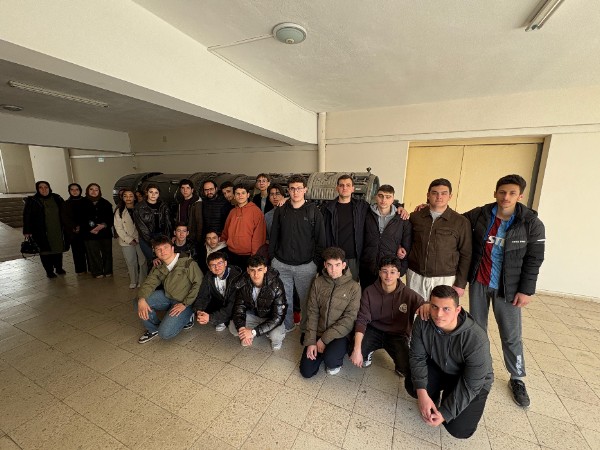 17 Şubat Anadolu Lisesi Öğrencilerinden KTÜ Makine Mühendisliği Bölümü'ne Ziyaret