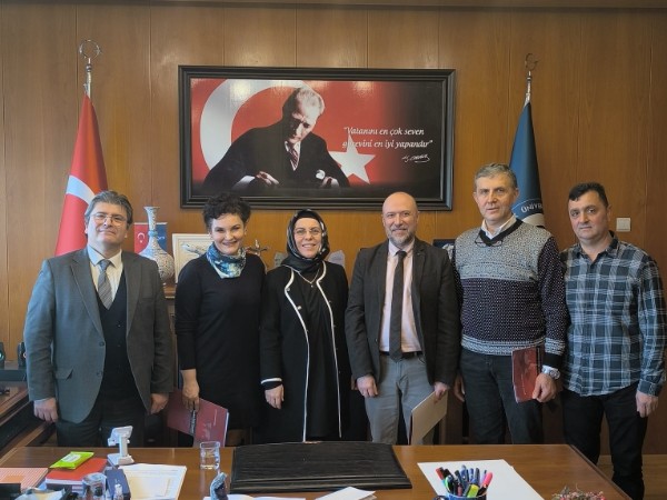 KTÜ Tıp Fakültesi Bilimsel Araştırmalar Etik Kurulu Üyeliği Sona Eren Akademisyenlermize Teşekkür Belgesi Takdim Edildi