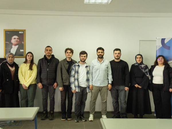 Fakültemiz Kulüplerinden Tıp Kariyer Planlama Kulübü Tarafından "Kariyer Kapıları" Adlı Etkinlik Düzenlendi