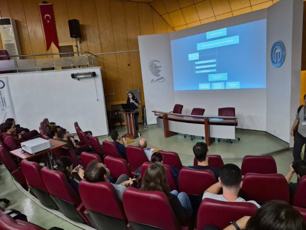 Fakültemiz Dönem 6 Öğrencileri ile Trabzon İl Sağlık Müdürlüğü Sağlık Hizmetleri Başkan Yardımcısı Dr. Efnan BAYRAK Bir Araya Geldi