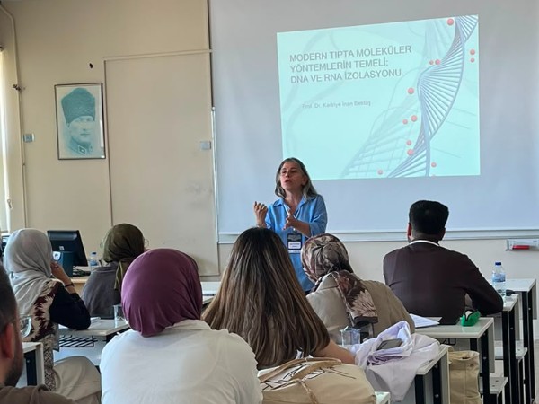 Prof. Dr. Kadriye İNAN BEKTAŞ Uygulamalı Eğitim Kursunda Eğitmen Olarak Yer Aldı
