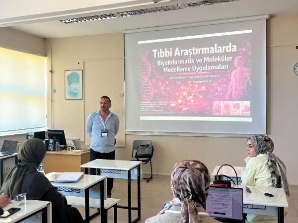 Prof. Dr. Halil İbrahim GÜLER "Moleküler Laboratuvar Teknikleri-7" Kursunda Eğitim Verdi