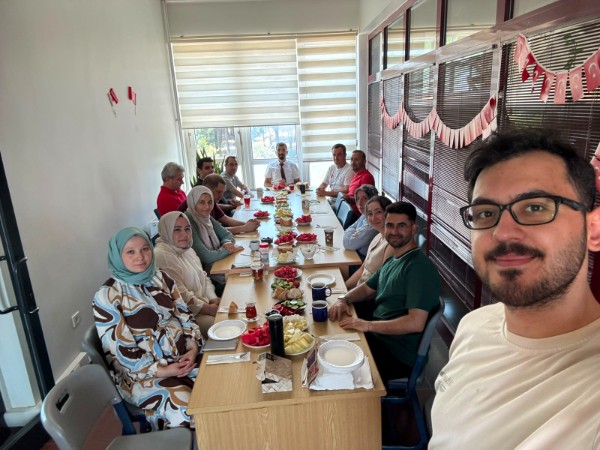 Bölümümüzde Akademik Kadromuzla Kahvaltı Etkinliği Düzenlendi