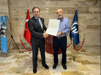 Prof. Dr. İsmail Hakkı ALTAŞ'a Teşekkür Belgesi Takdimi

