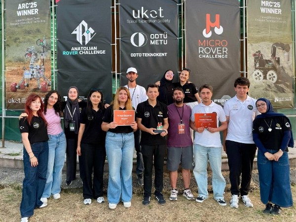 Mühendislik Fakültesi Öğrencilerimizin de Yer Aldığı Creatiny Rover Takımı'ndan Büyük Başarı