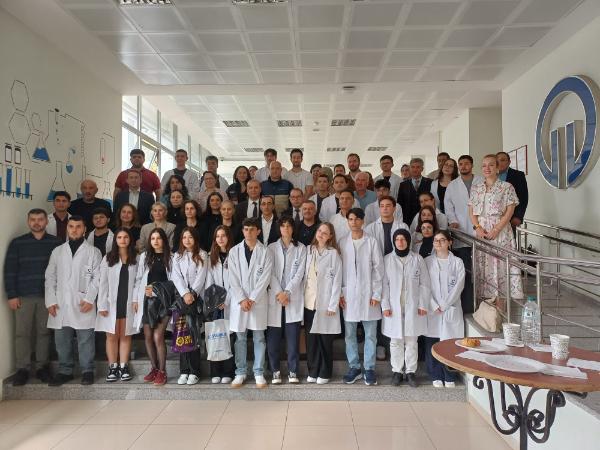 1. Sınıf Öğrencilerimiz İçin Önlük Giyme Töreni Gerçekleştirildi
