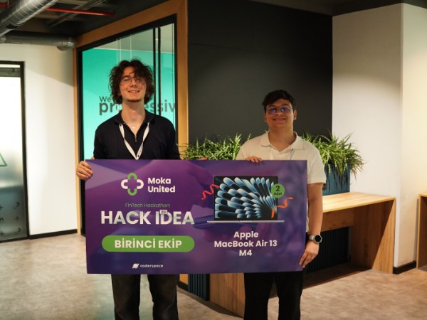 Öğrencilerimiz FinTech Hackathon'da Birincilik Elde Etti!