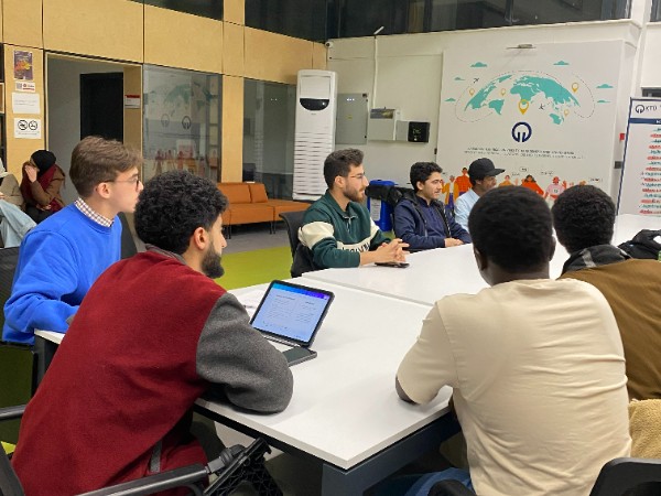 The Debate Club Held Its Executive Board Meeting