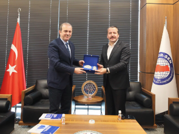 Rektörümüz, Memur-Sen Genel Başkanı Ali YALÇINı Makamında Ziyaret Etti