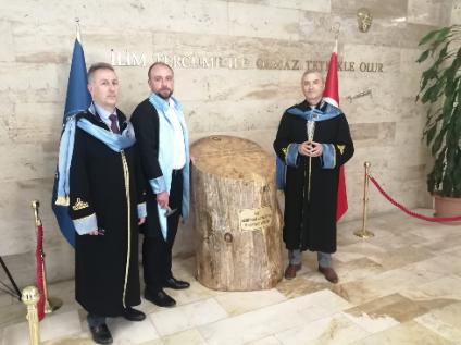 2022-2023 Eğitim-Öğretim Yılında Fakültemizi Derece ile Bitiren Öğrencilerin İsimleri Mezuniyet Kütüğüne Çakıldı.