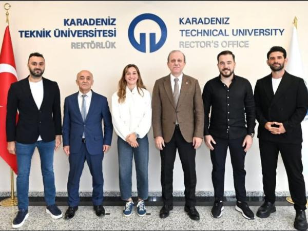 KTÜ'de Gurur Dolu Buluşma: Milli Boksör Buse Naz Çakıroğlu Üniversitemizde