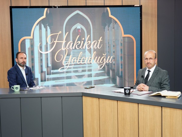 Hakikat Yolculuğu Programında "Çoklukta Birlik" Konusu Ele Alındı