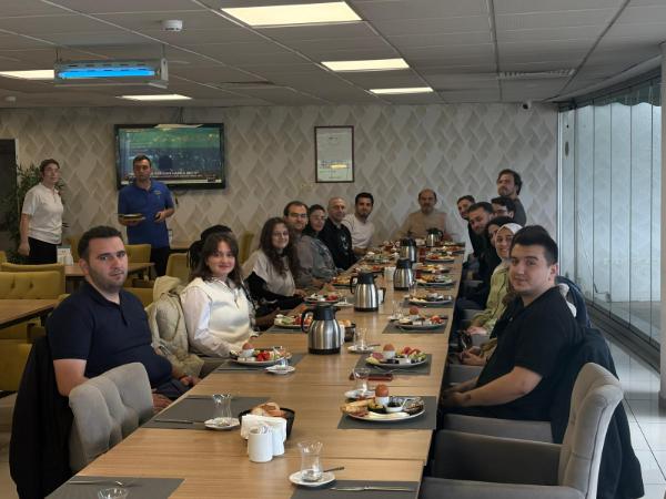 Lisansüstü Öğrencilerimiz ile Tanışma Kahvaltısı Gerçekleştirildi