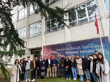 13.03.2024 Tarihinde Üniversitemiz TTO Salonunda TÜBİTAK Bursları Hakkında Bilgilendirme Yapıldı.