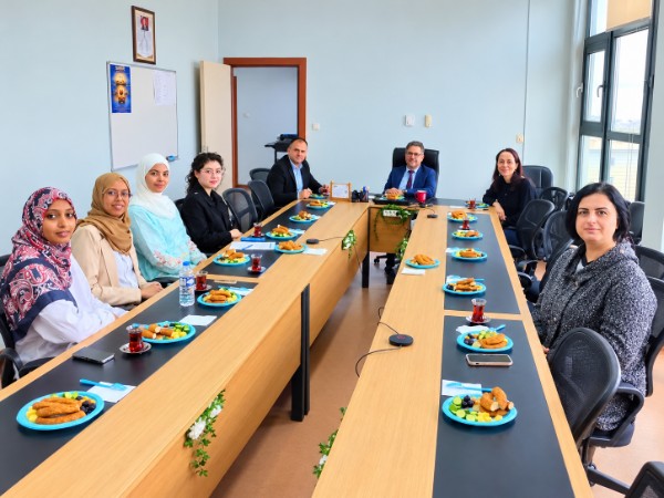 Enstitümüz Uluslararası Öğrencileri ile kahvaltı eşliğinde oryantasyon etkinliğimizi gerçekleştirdik
