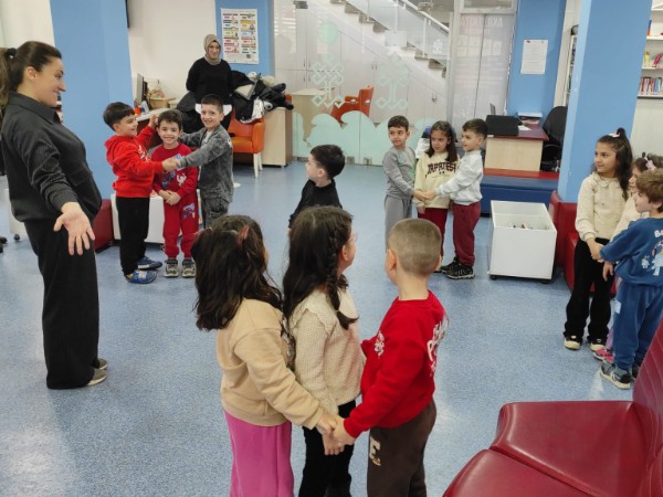 Kütüphaneler Haftası'nda Miniklerle Drama Etkinliği