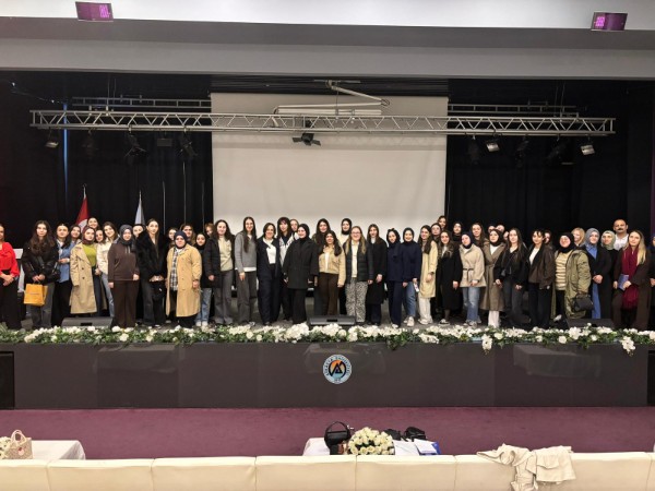 Avrasya Üniversitesi Öğrencilerine Drama Temelli Öğrenme Semineri