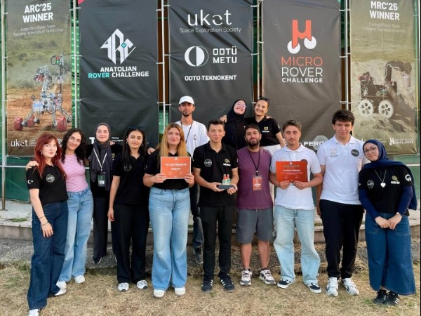 Outstanding Achievement by Creatiny Rover Team Featuring Our Department Students