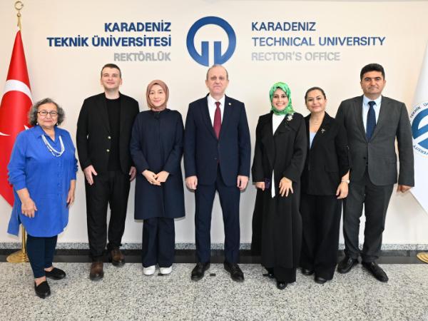 Turkcell Yetkililerinden KTÜ' ye Ziyaret