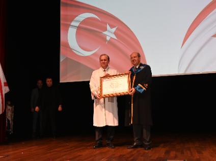 Üniversitemizde Konferans Veren KKTC Cumhurbaşkanı Ersin TATAR'a, Fahri Doktora Ünvanı Takdim Edildi