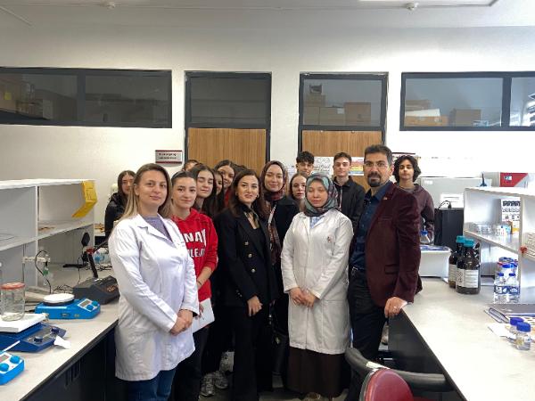 KTÜ MBG' nin Trabzon Sınav Koleji ile Tanıtım ve Söyleşi Etkinliği