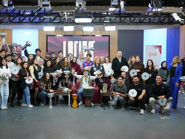 Ritmin Lokması: Okay Temiz ile Ritim ve İletişimin Gücü Büyüledi