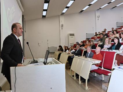 Uygulamalı Strateji ve Kalite Eğitimi Başladı