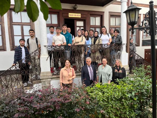 Fakültemiz Öğrencilerinin Trabzon Tarih Müzesi ve Trabzon Basın Tarihi Müzesi Gezisi