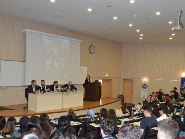 ''İİBF Öğrencileri - İş İnsanları Buluşmaları'' Konferansı Gerçekleştirildi