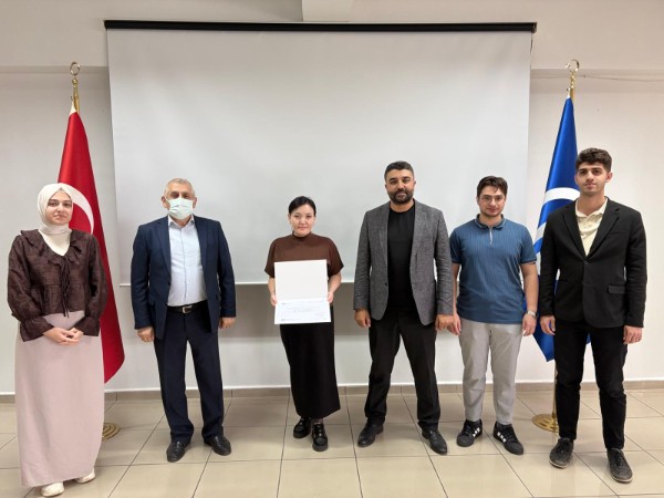 Stajını Başarıyla Tamamlayan Aliya Zhumagulova'ya Katılım Sertifikası Takdim Edildi