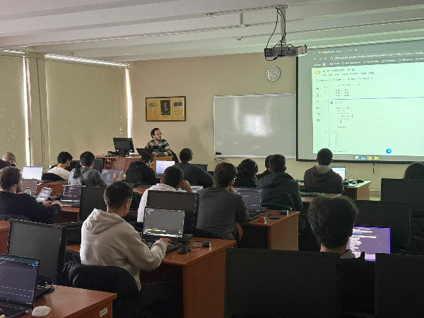 Yazılım Geliştirme Kulübü'nden "Python Fundamentals" Etkinliği