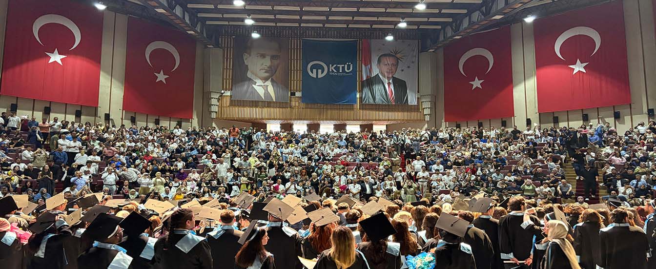 Mimarlık Fakültesi 2024-2025 Mezuniyeti